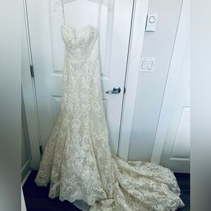 Maggie Sottero Never Worn Wedding Dress